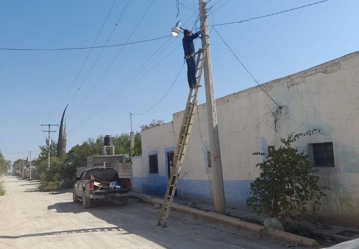 gobierno municipal moderniza alumbrado en la zona rural