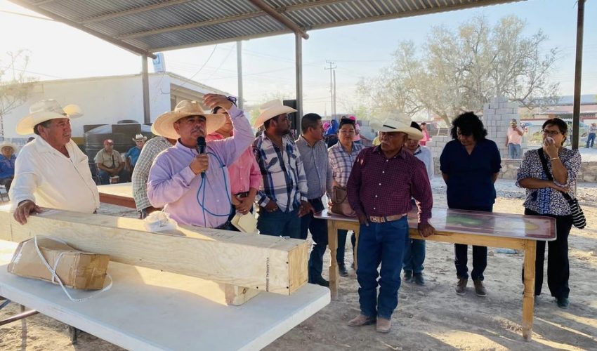 Presidente Municipal de Tula, C. Antonio Leija Villarreal apoya con equipamento a pozo profundo del ej lazaro cardenaz