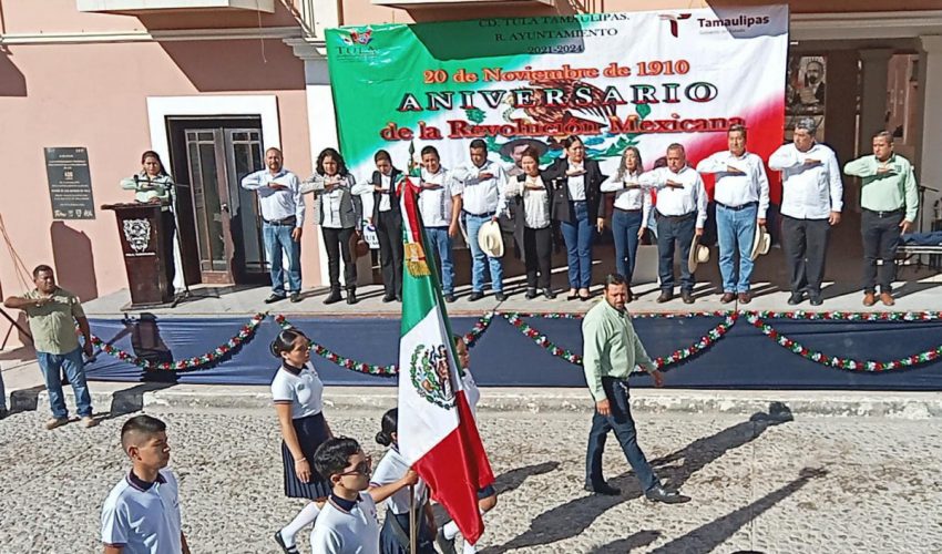 Gobierno municipal celebró el CXIII aniversario de la Revolución Mexicana.