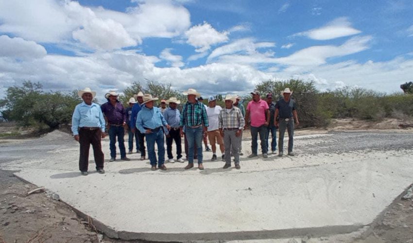 AGRADECEN HABITANTES DE NICOLAS MEDRANO LA CONSTRUCCION DE VADO